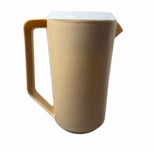 Vintage Rubbermaid Harvest Gold‎ 2 1/4 Quart Pitcher White Strainer Lid J2445